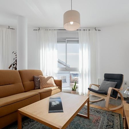 Con Parking Y Vistas Al Mar By Cabana Rentals А Гуарда Екстериор снимка